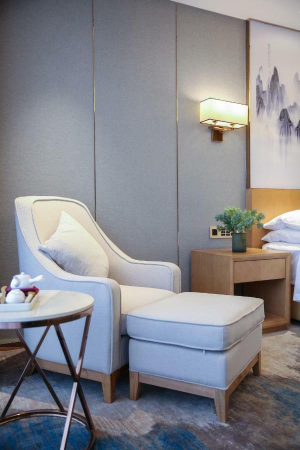 Venus Royal Hotel Foshan Kuiqi Road Metro Station Extérieur photo
